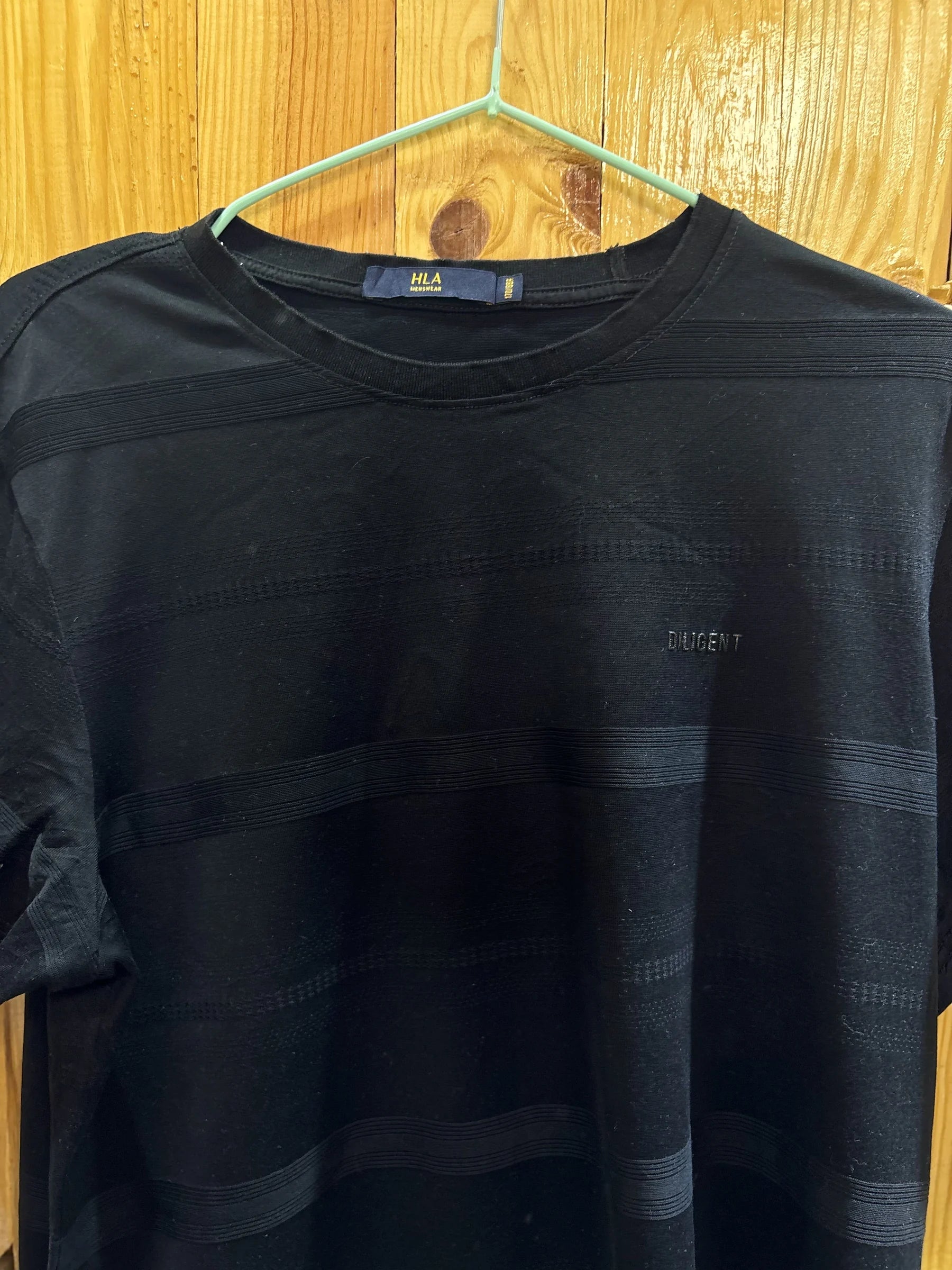 T-shirt noir ton sur ton