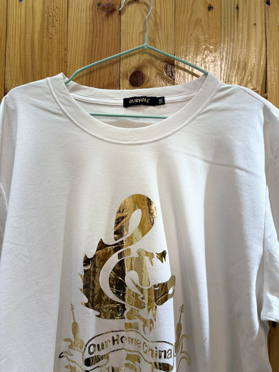 T-shirt blanc motif musical doré