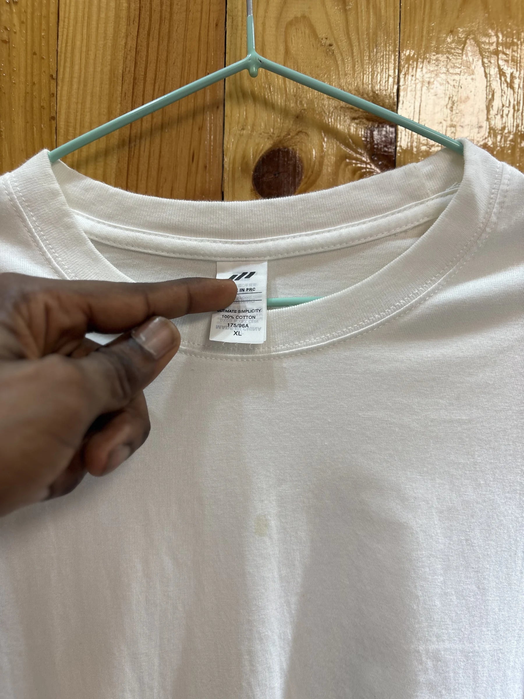 T-shirt blanc coupe droite
