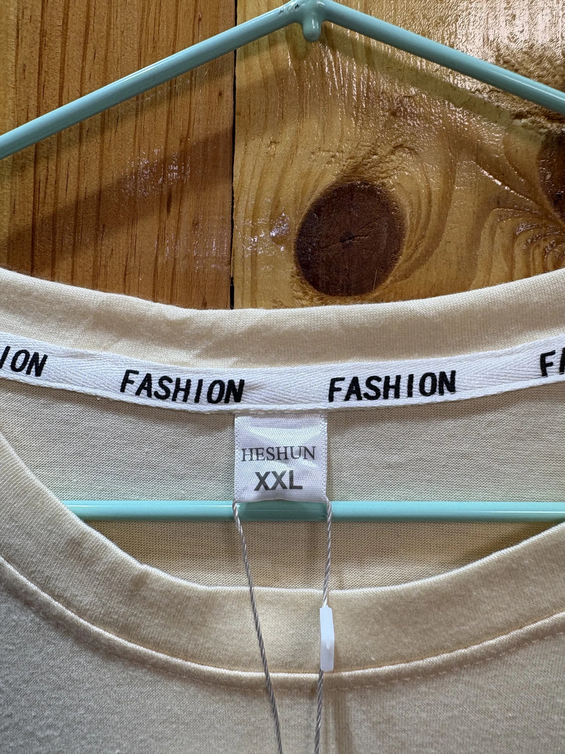T-shirt écru graphique bleu