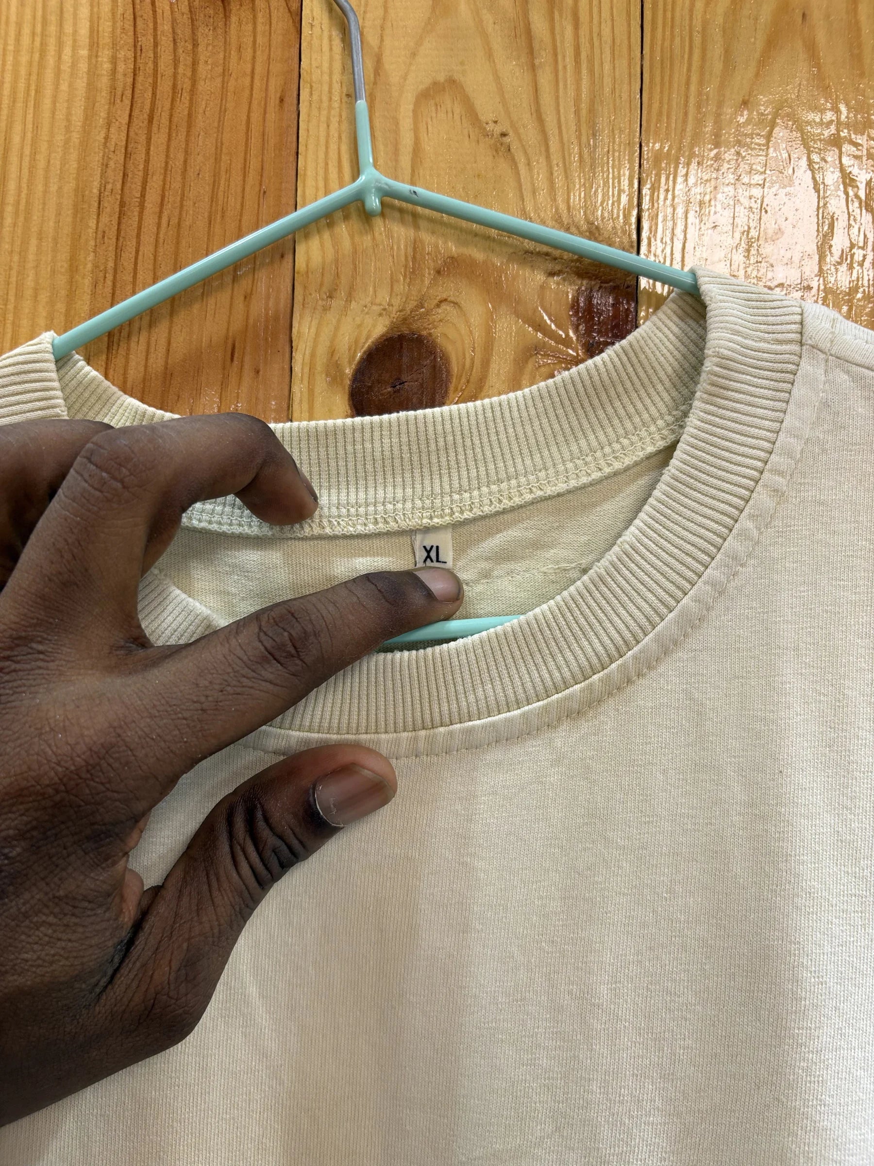 T-shirt écru motif Action