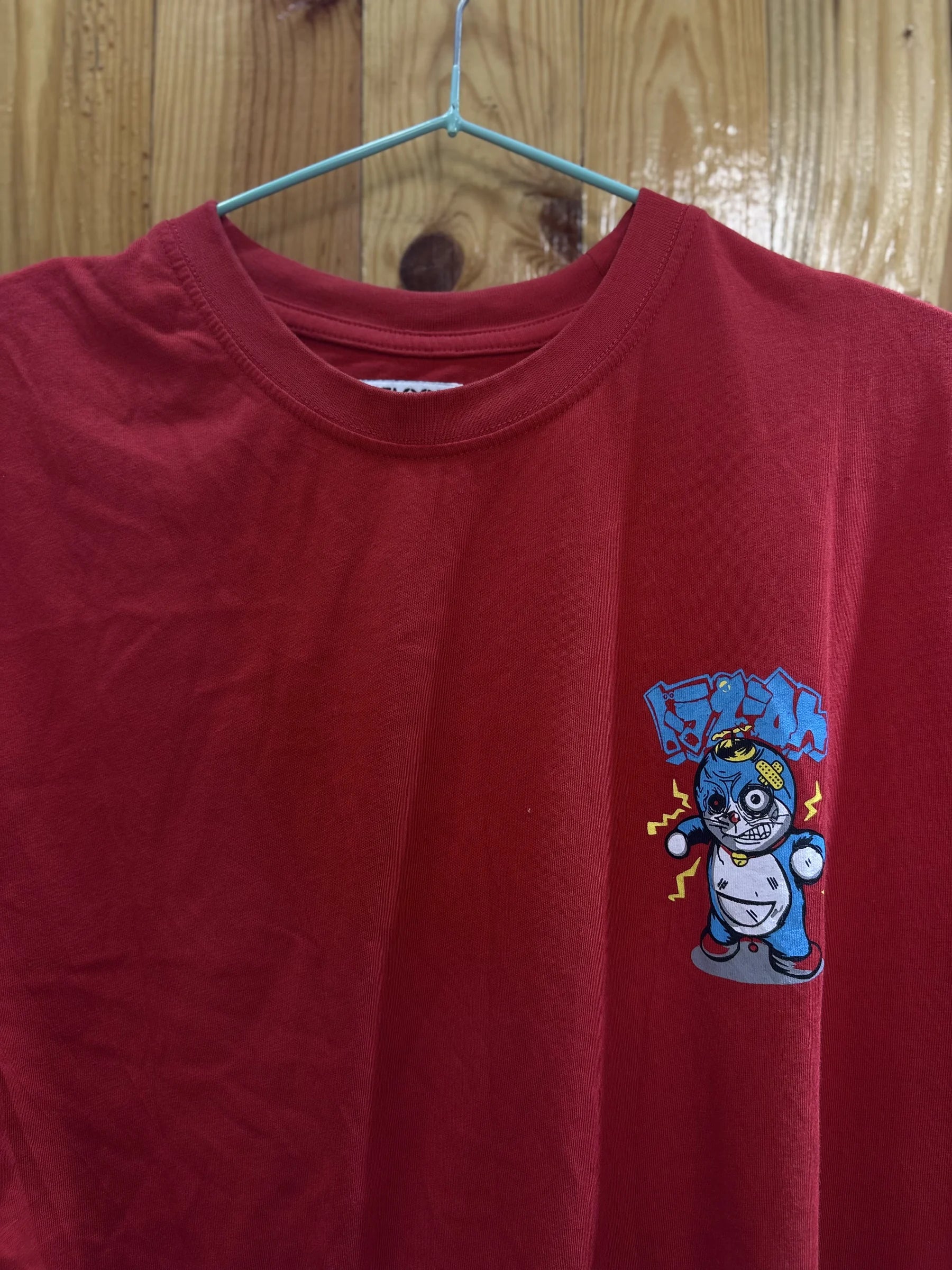 T-shirt rouge chat graphique