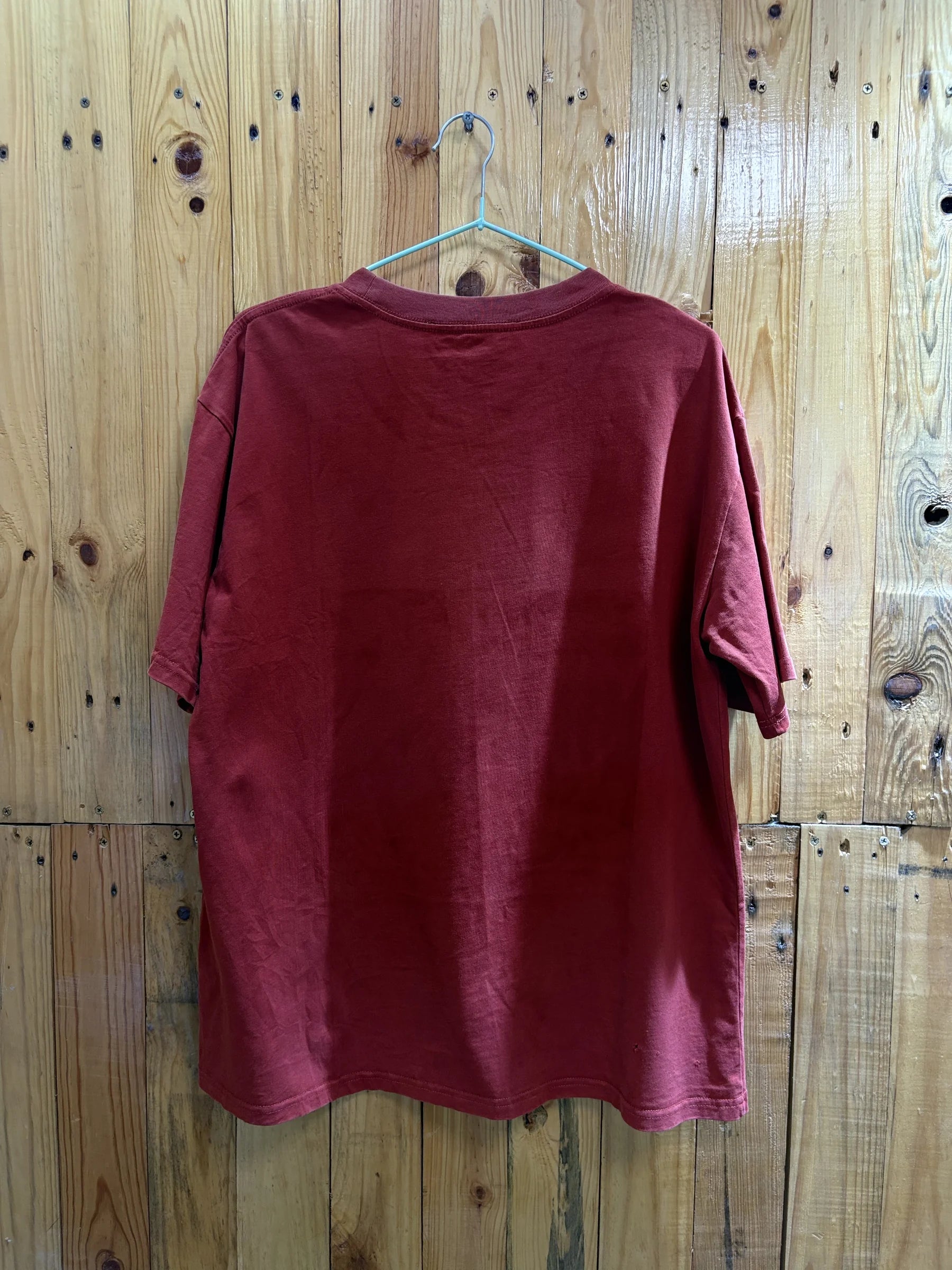 T-shirt rouge illustration vintage