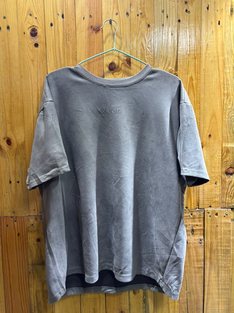 T-shirt Emboss Gris